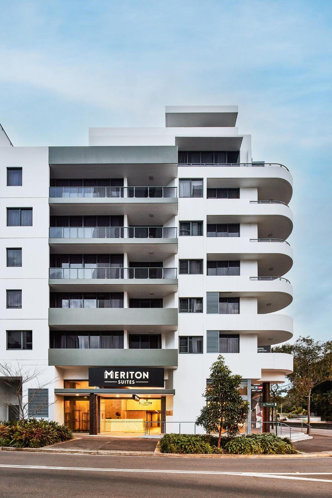 Meriton Suites Waterloo Сидней Экстерьер фото Meriton Apartments