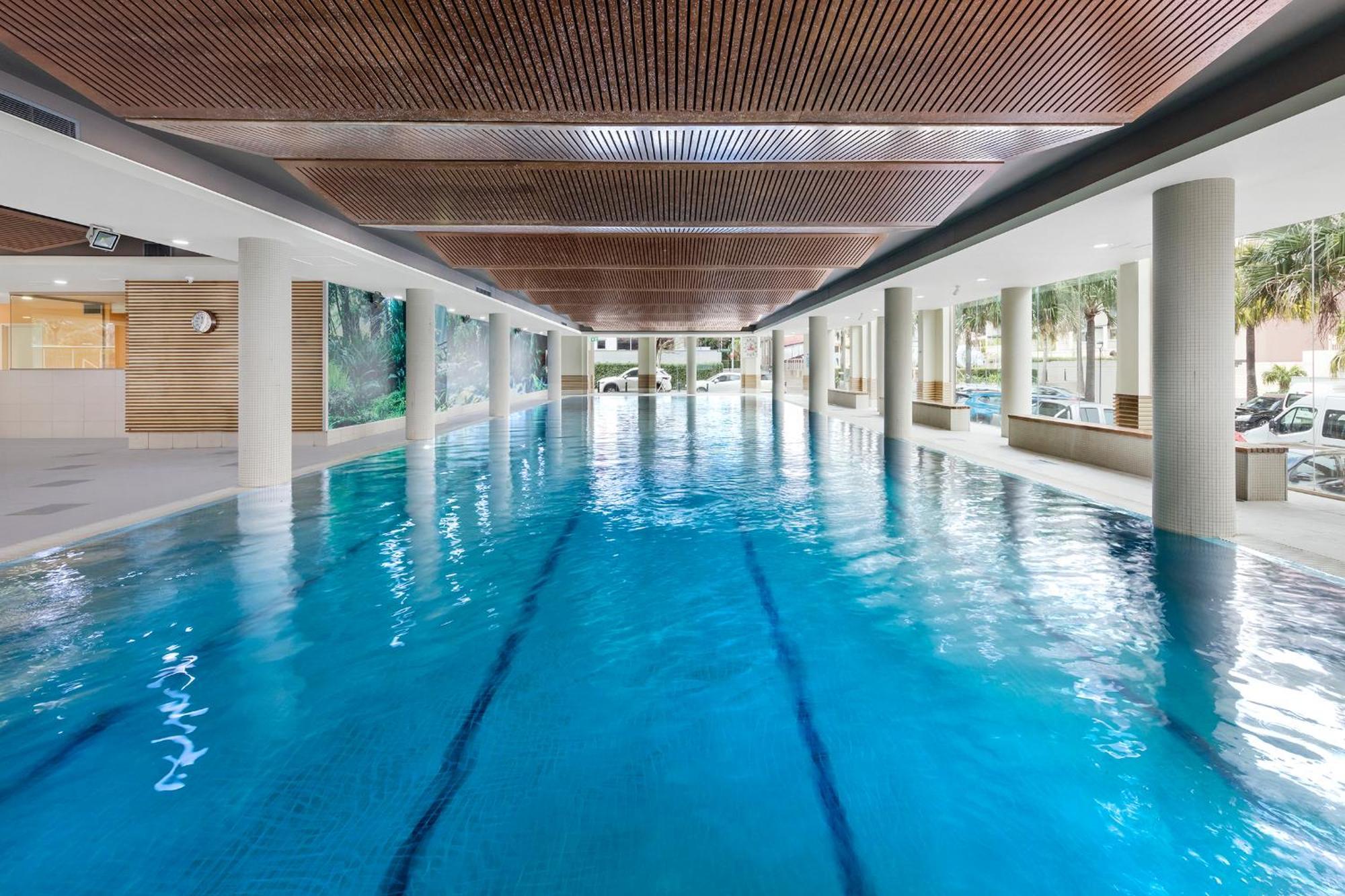 Meriton Suites Waterloo Сидней Экстерьер фото The pool at the Royal Adelaide Hospital