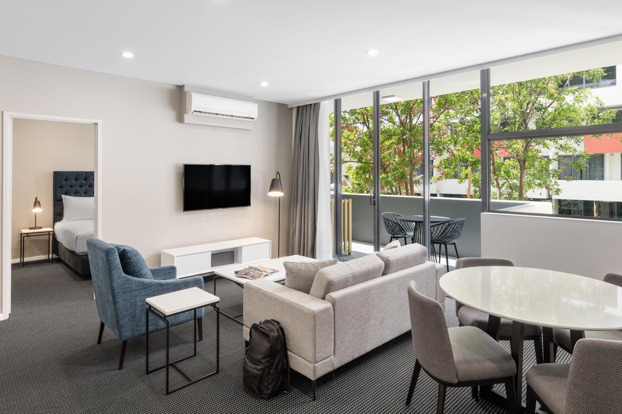 Meriton Suites Waterloo Сидней Экстерьер фото